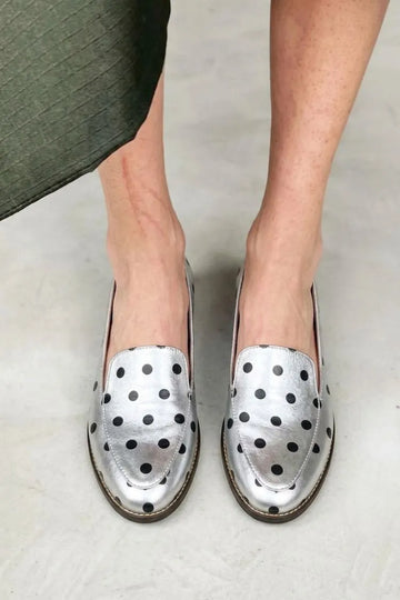 Chic Silver Polka Dot Pointed Toe Casual Loafers