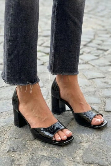 Elegant Black Brogue Detail Peep Toe Chunky Heels