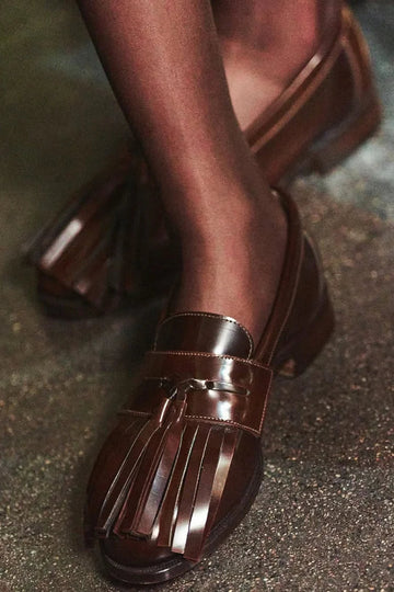 Tassels Trim Low-Top Round Toe Slip On Dark Brown Loafers