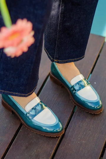 Heart Pattern Colorblock Round Toe Teal Loafers