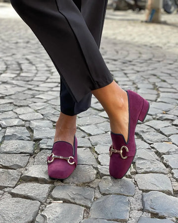 Classic Refined Burgundy Metal Bit Loafers