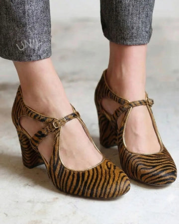 Chic Leopard Print Round Toe Strappy Chunky Heel Pumps