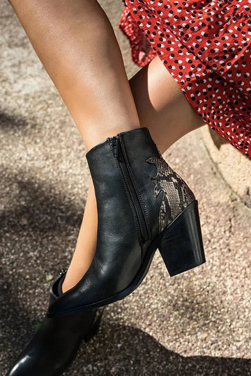 Snake Print Patchwork Pointed Toe Chunky Heel Black Ankle Boots