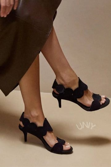 Chic Black Scalloped Edge Peep Toe Kitten Heel Sandals