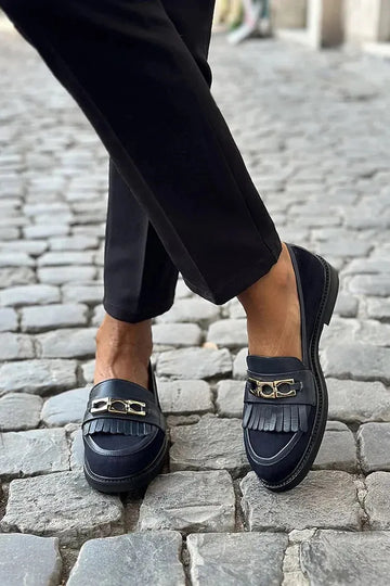Graceful Metal Buckle Fringe Round Toe Patchwork Black Loafers